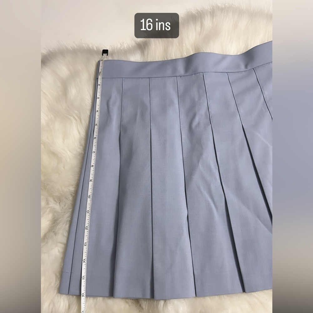 UNIQLO Pleated Skirt - Picture 5 of 6